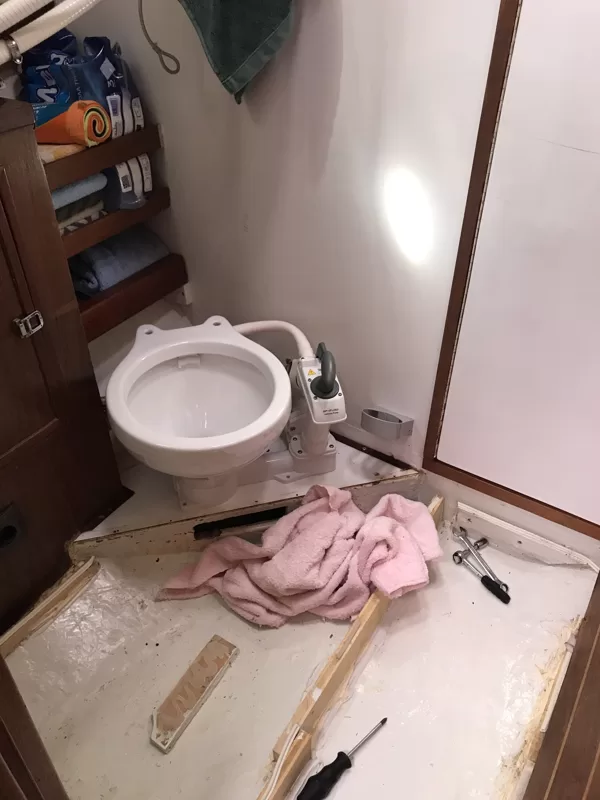 Neue Johnsen Toilette eingebaut