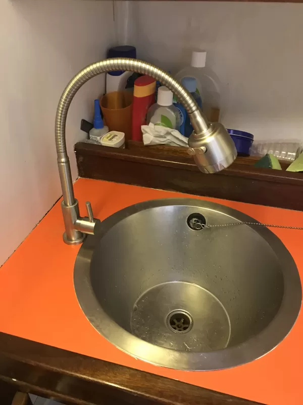 Neuer Wasserhahn